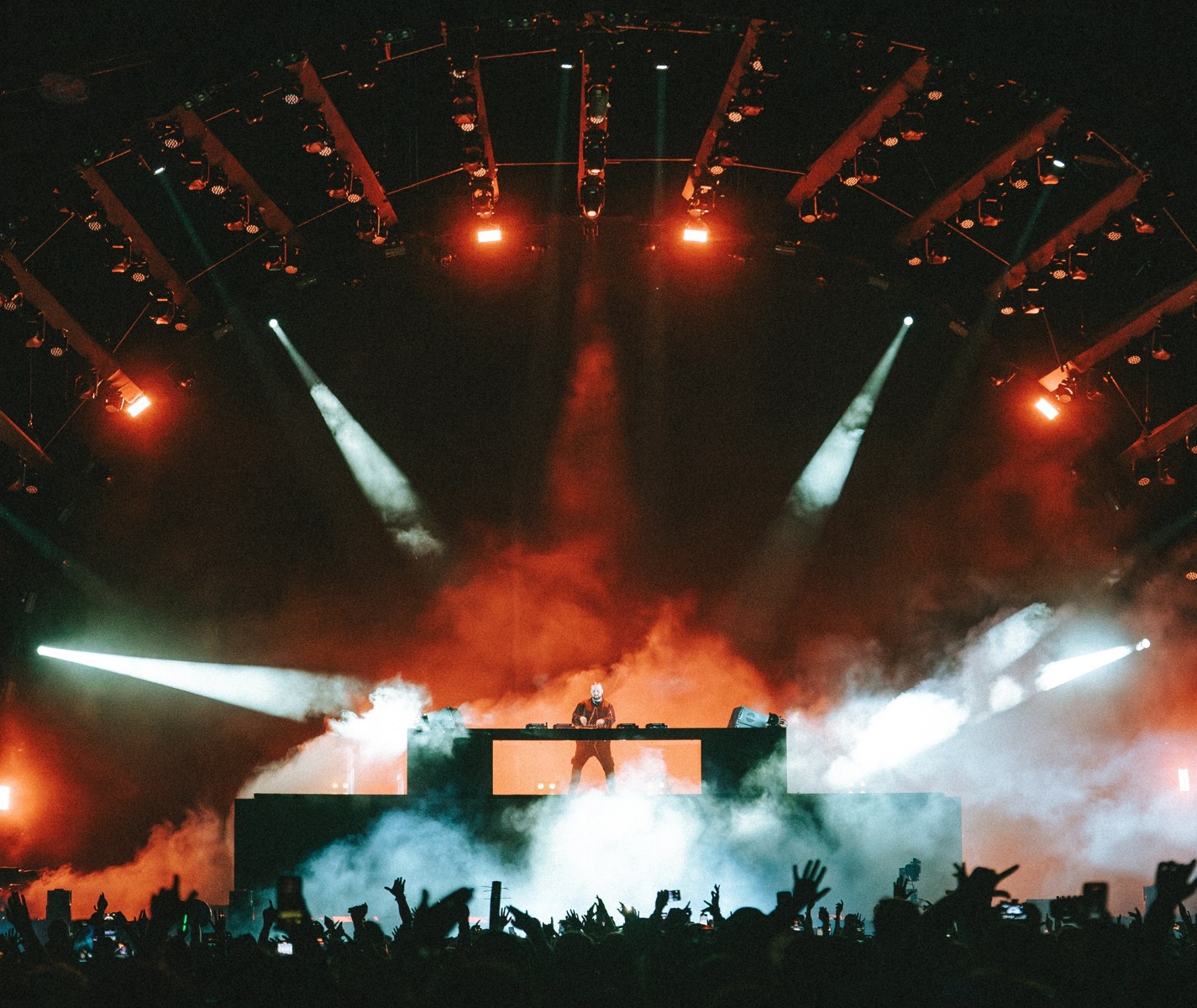 1300+ Elation Lights Dazzle Coachella 2024 Gallery Image coachella 2024 sahara tent 6 