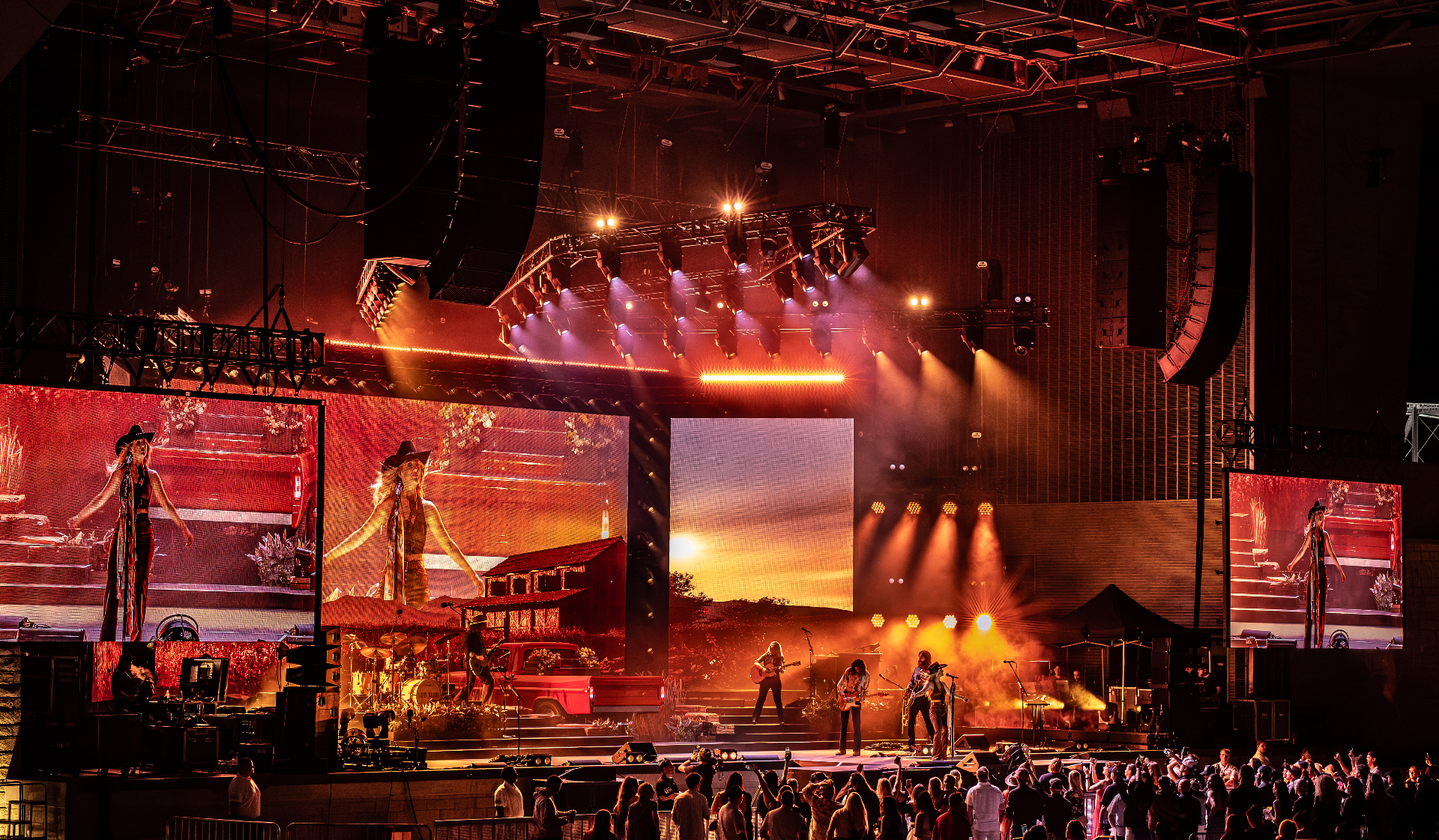 Elation Lights Up Raw Cereal&#039;s Spectacular Designs For Two Of Country Music&#039;s Biggest StarsGallery Image laineywilson nashville2024 ashleymacmedia 12 